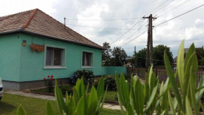 Отель Sánta Róka Apartman  Шармеллек